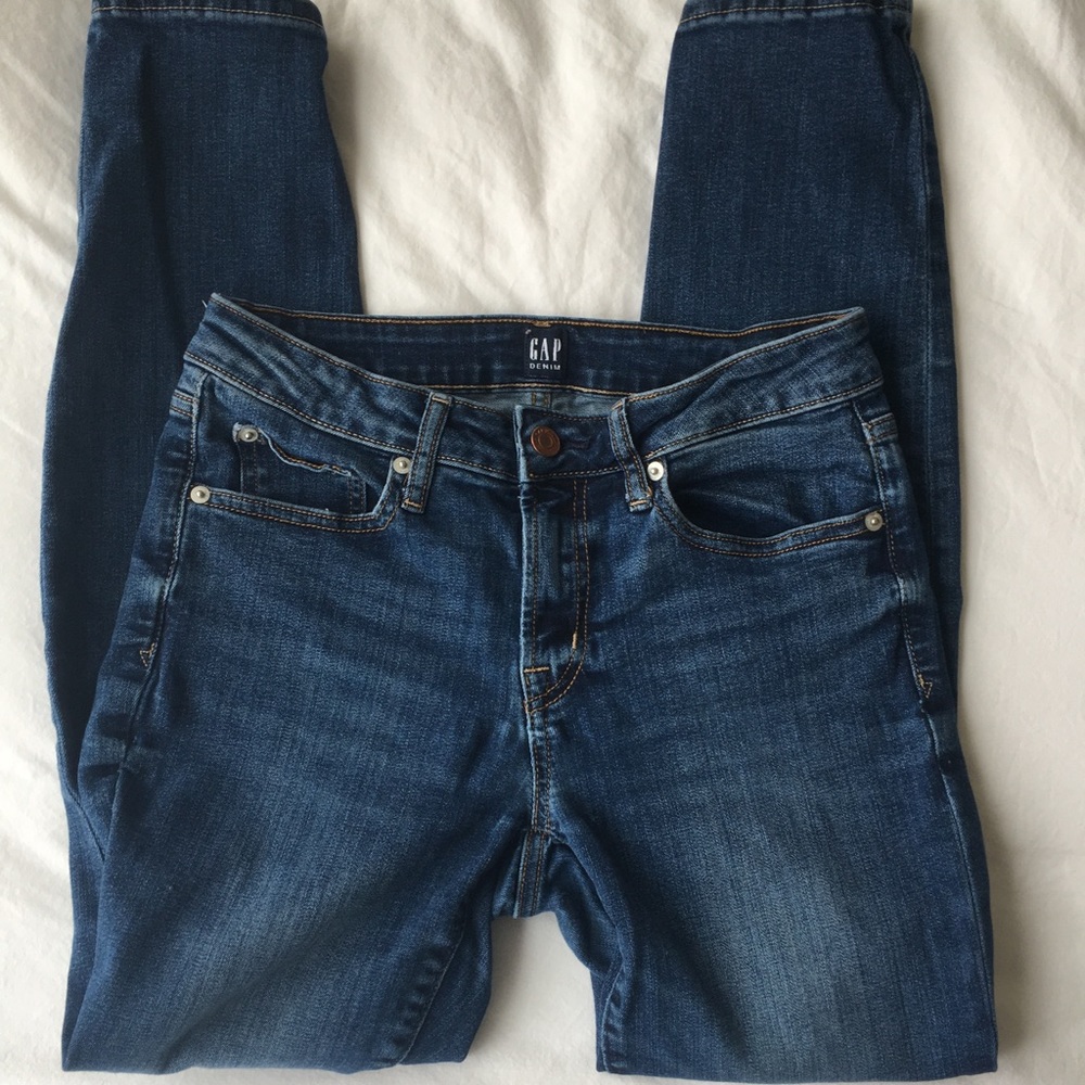 Gap Curvy True Skinny Jeans